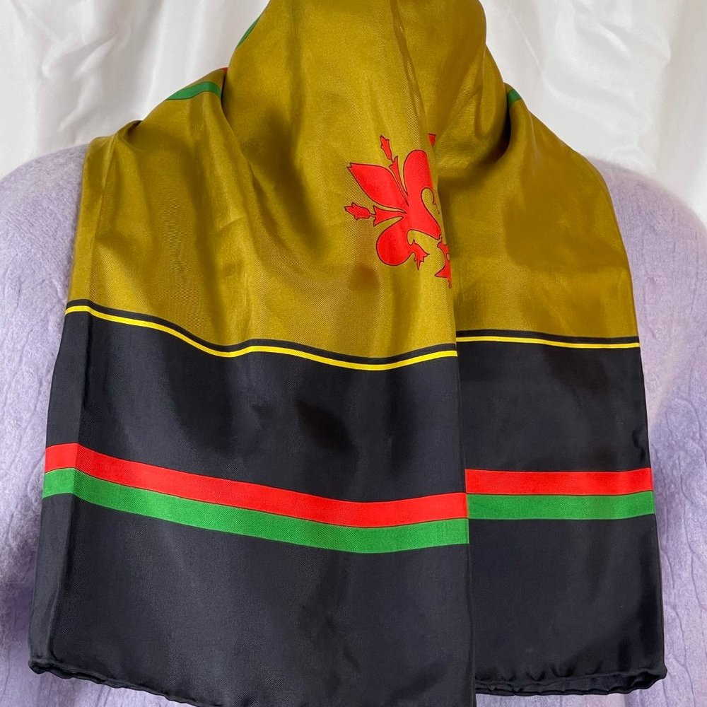 GUCCI Silk Crest Motif Shawl